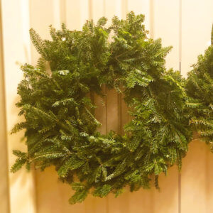 landscape plus wreath small and large stratahmore